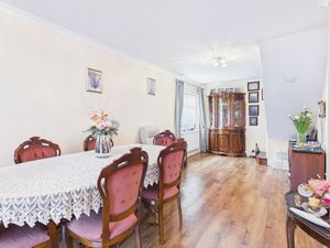 Dining Room - click for photo gallery